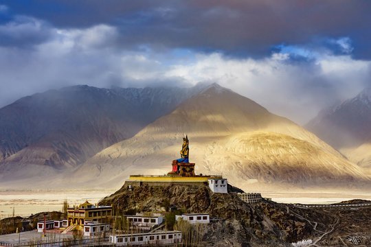 Leh Tour Packages